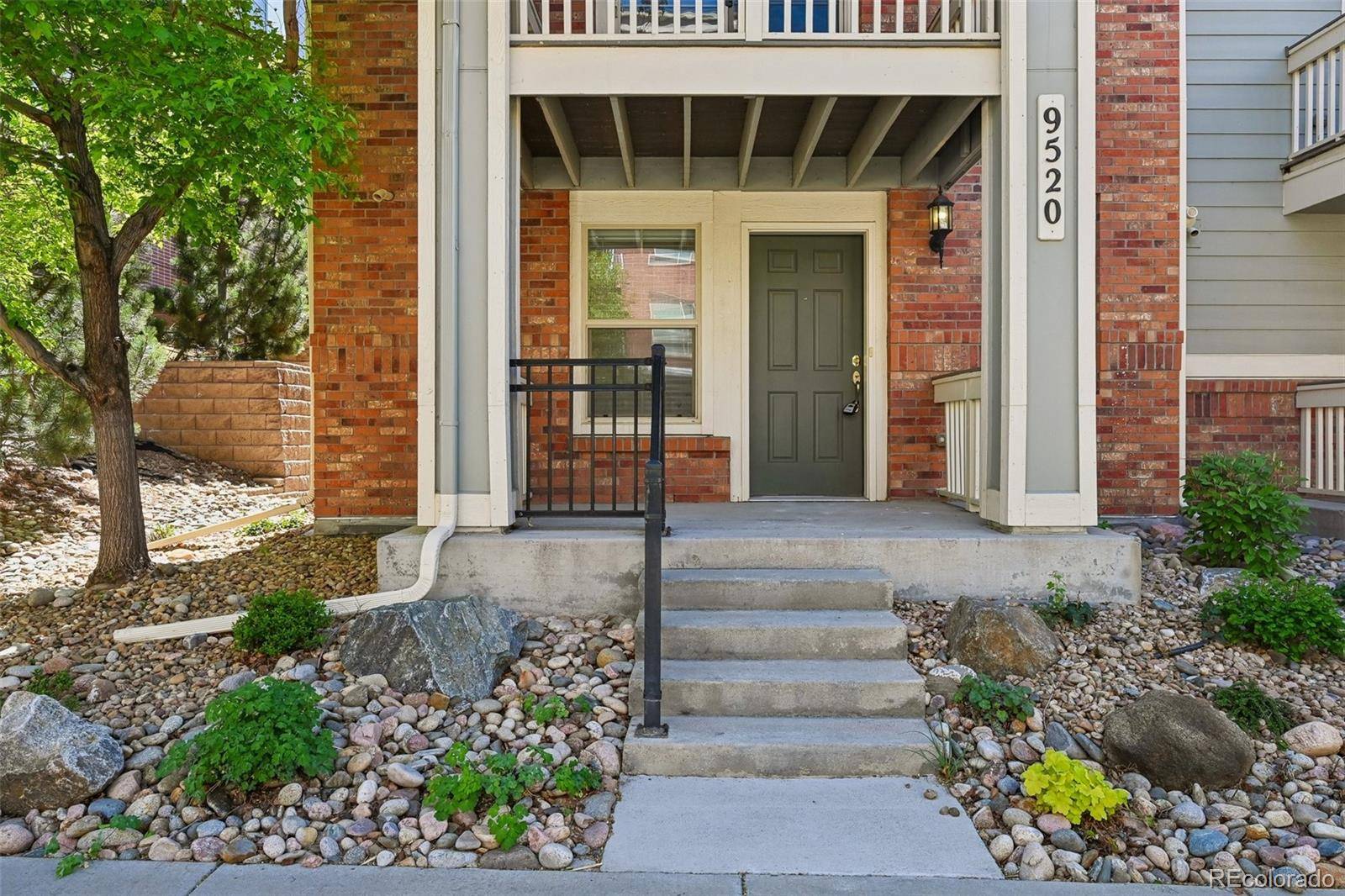 9520 Halstead LN, Lone Tree, CO 80124