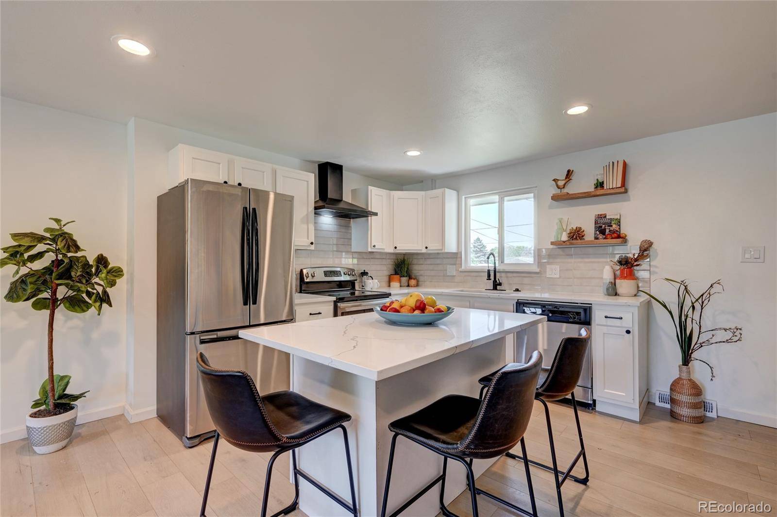 1872 S Quay ST, Lakewood, CO 80232