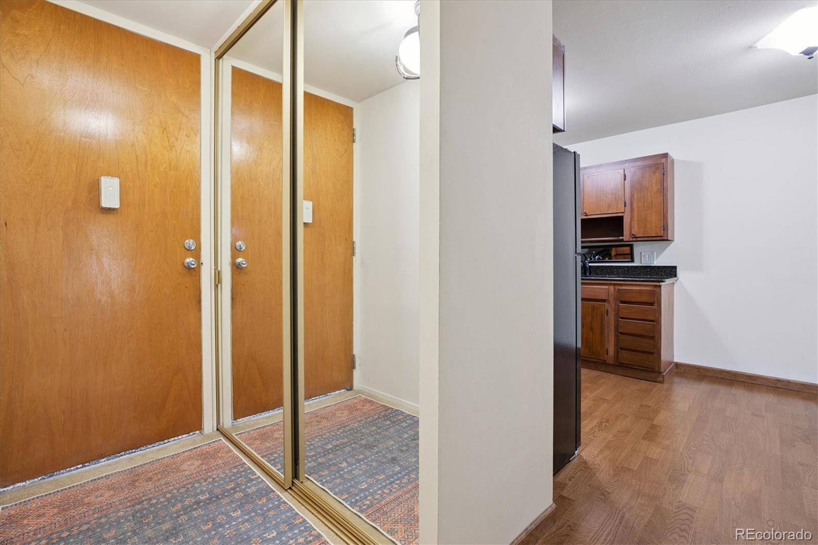 725 S Clinton ST #2B, Denver, CO 80247