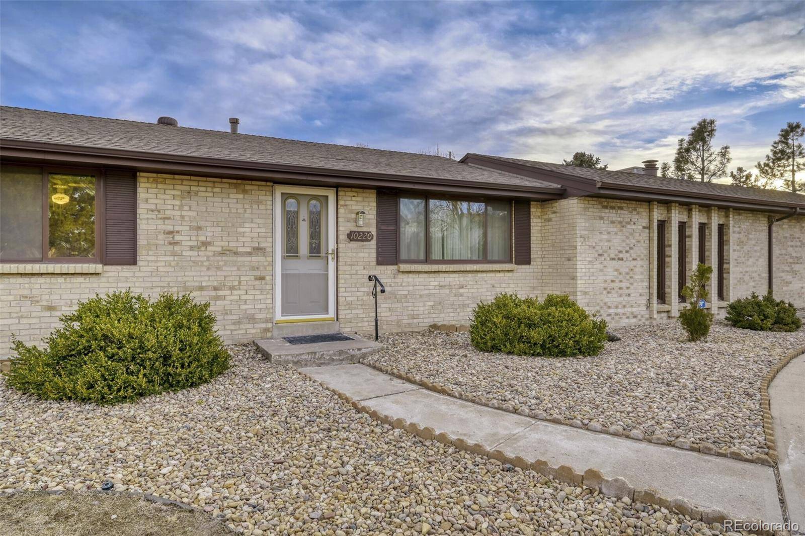 10220 Carmody LN, Lakewood, CO 80227