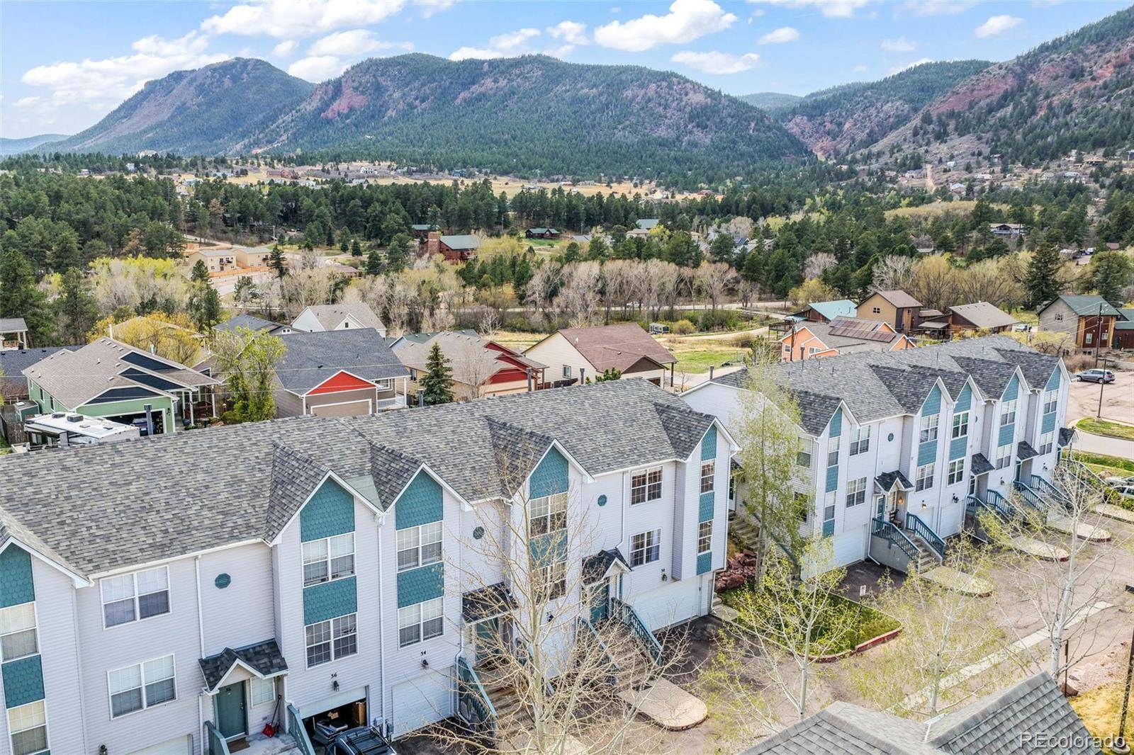 30 Vale CIR, Palmer Lake, CO 80133