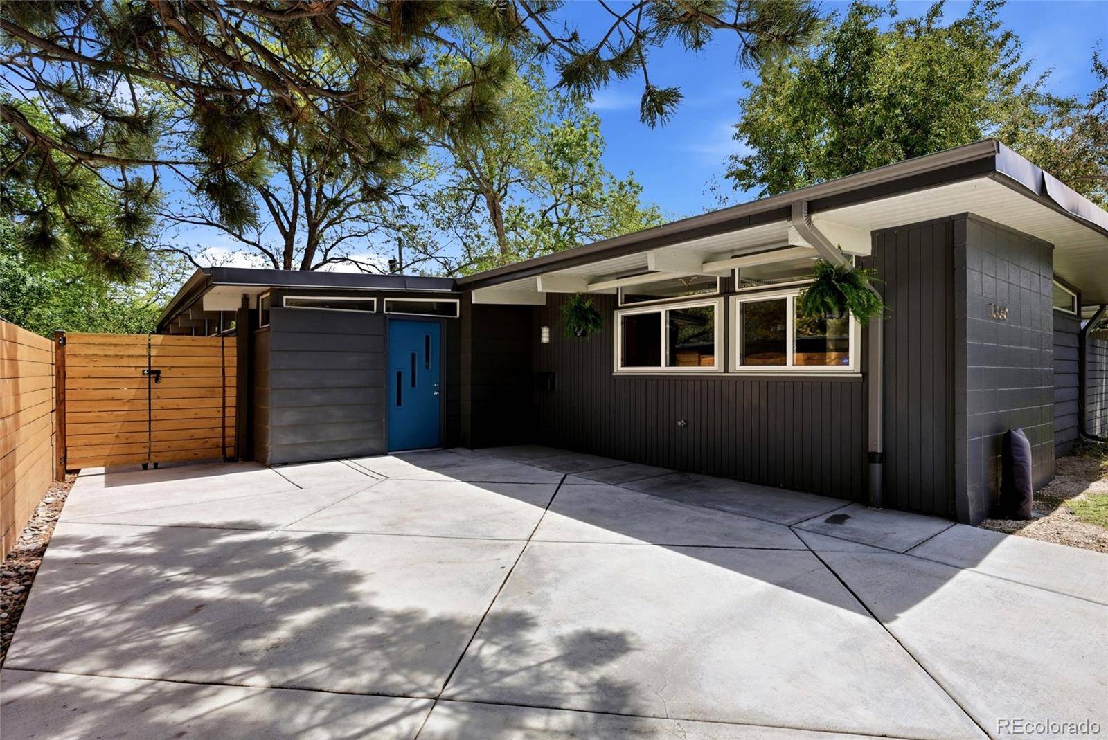 1360 S Dahlia ST, Denver, CO 80222