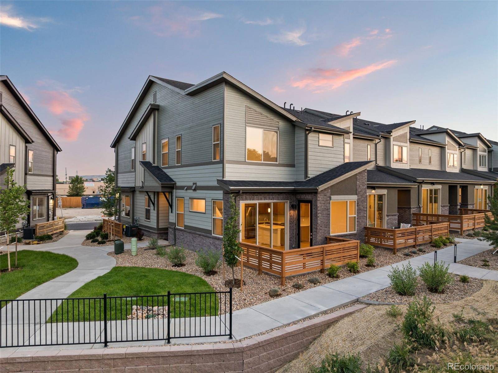 W 58th CT, Arvada, CO 80004