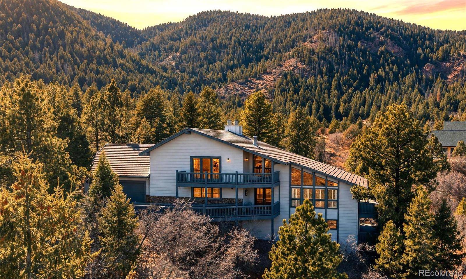 7116 Fox CIR, Larkspur, CO 80118