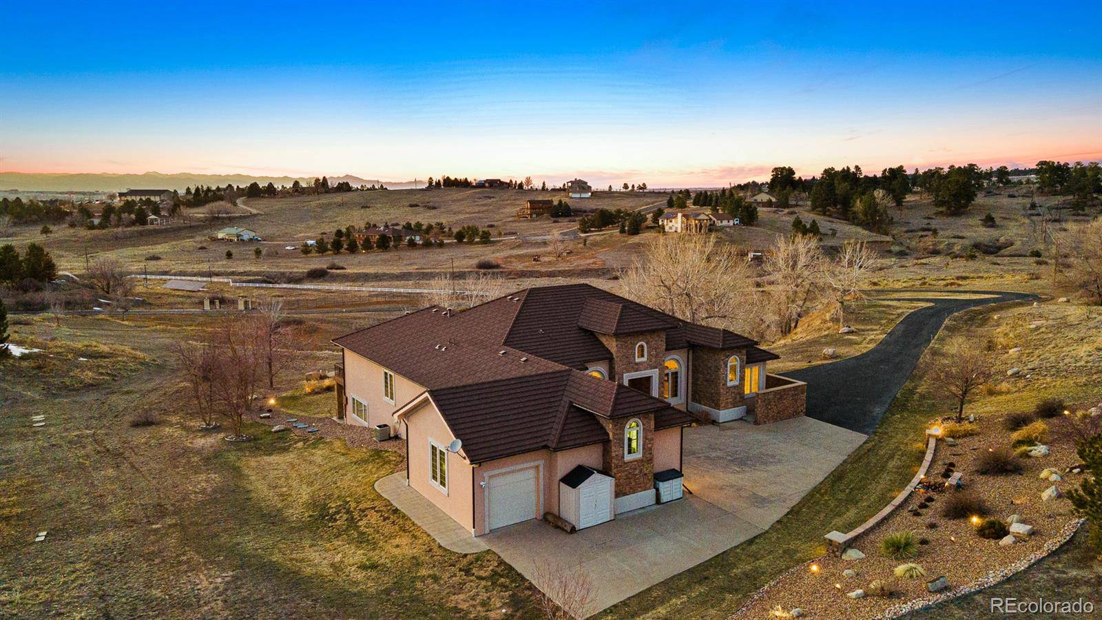 7372 Talon TRL, Parker, CO 80138