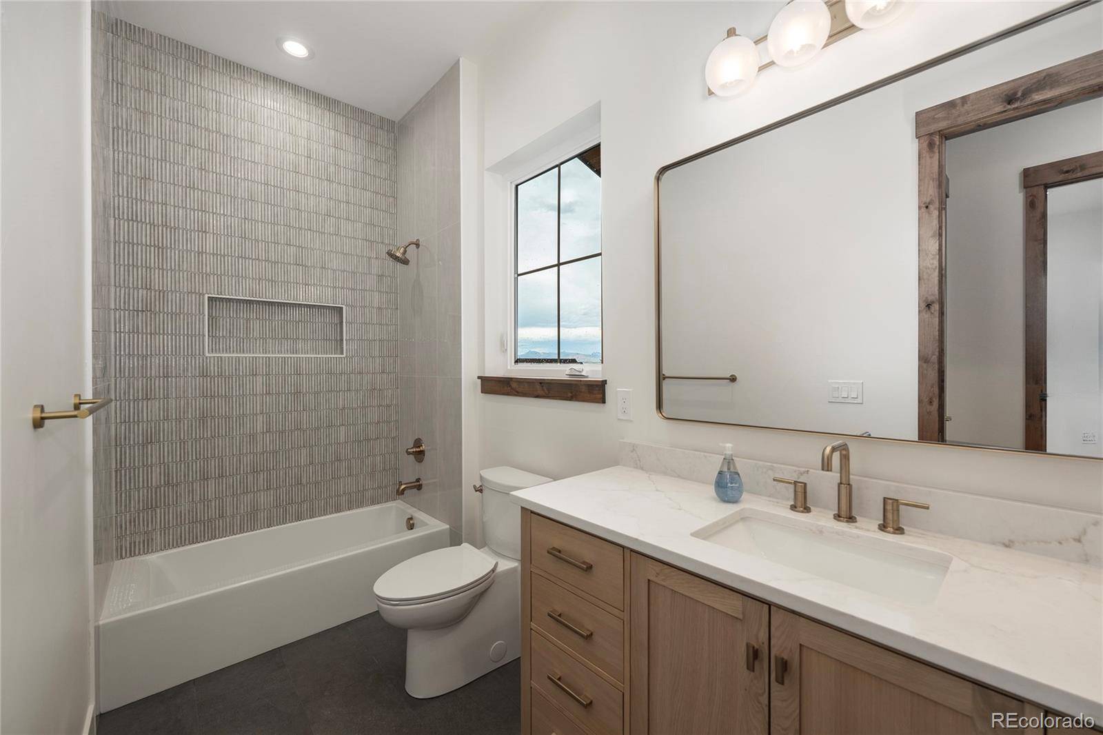 502 Upper Ranch View RD, Granby, CO 80446