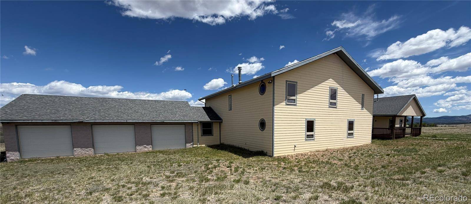 415 Oak Grove CIR, Westcliffe, CO 81252