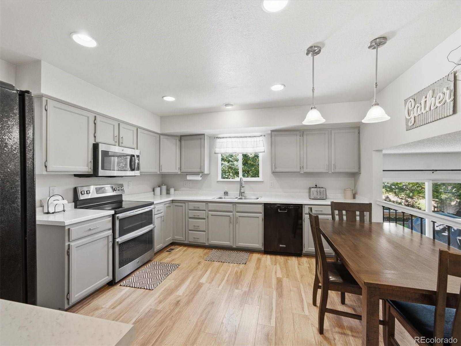 7977 W Morraine DR, Littleton, CO 80128