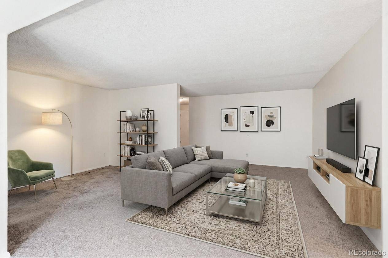 2 Adams ST #910, Denver, CO 80206