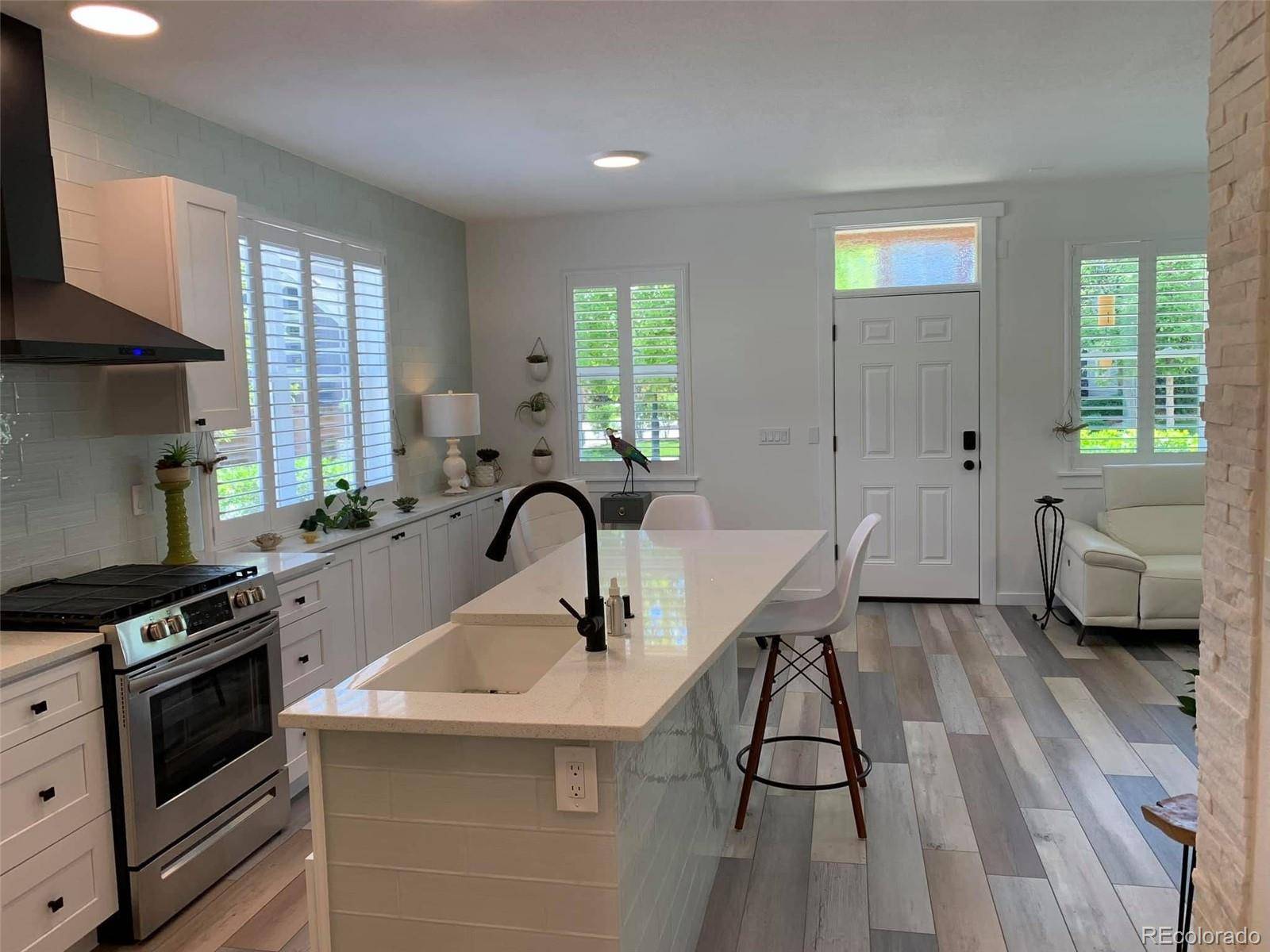 2609 Emporia CT, Denver, CO 80238