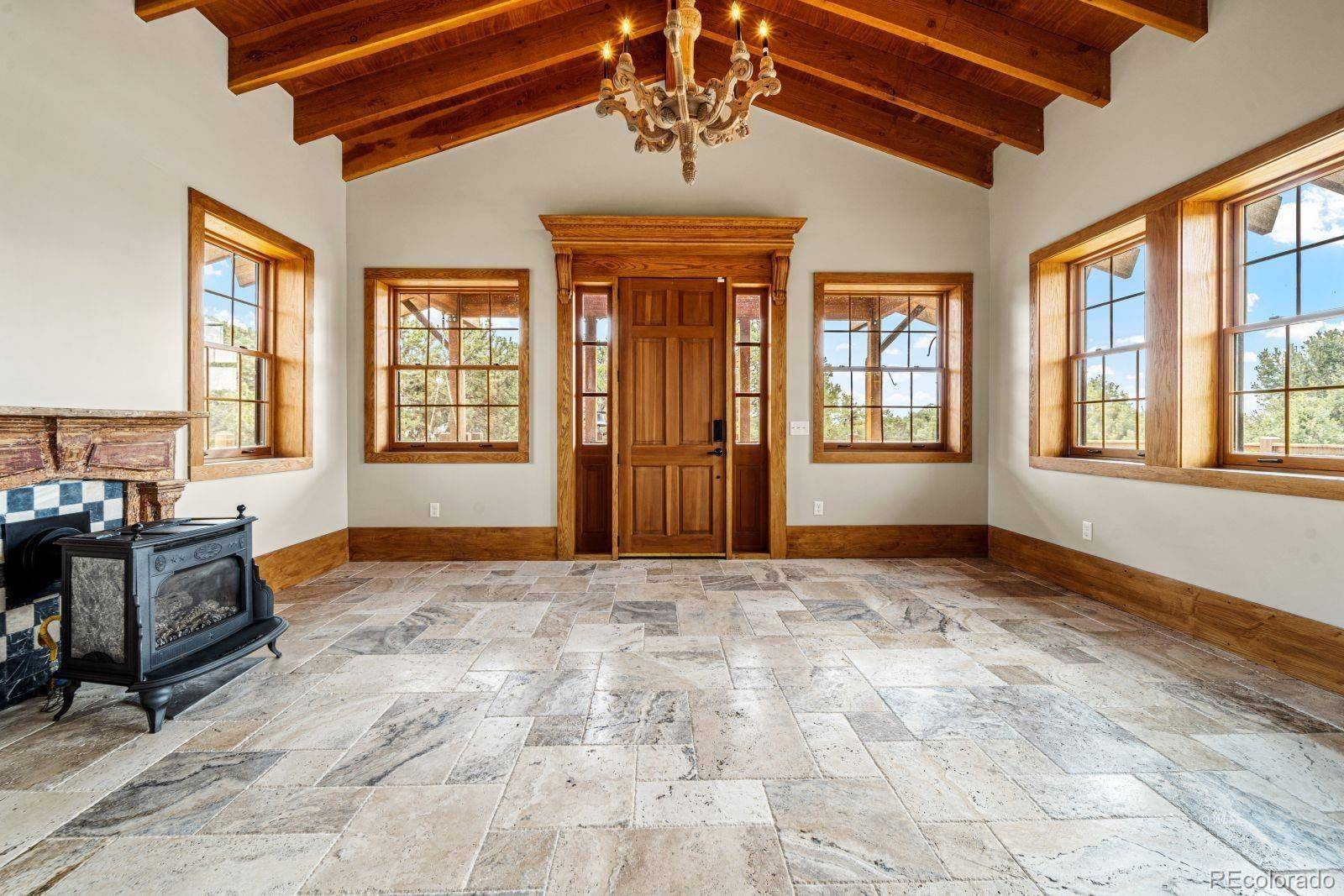 325 McMurtrie RD, Westcliffe, CO 81252