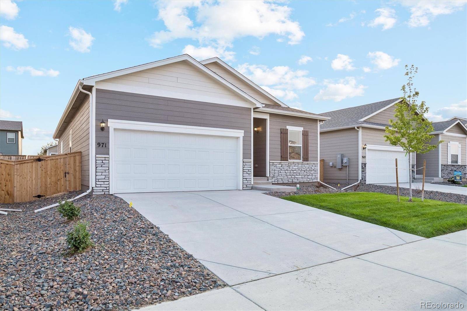 971 Cascade Falls ST, Severance, CO 80550
