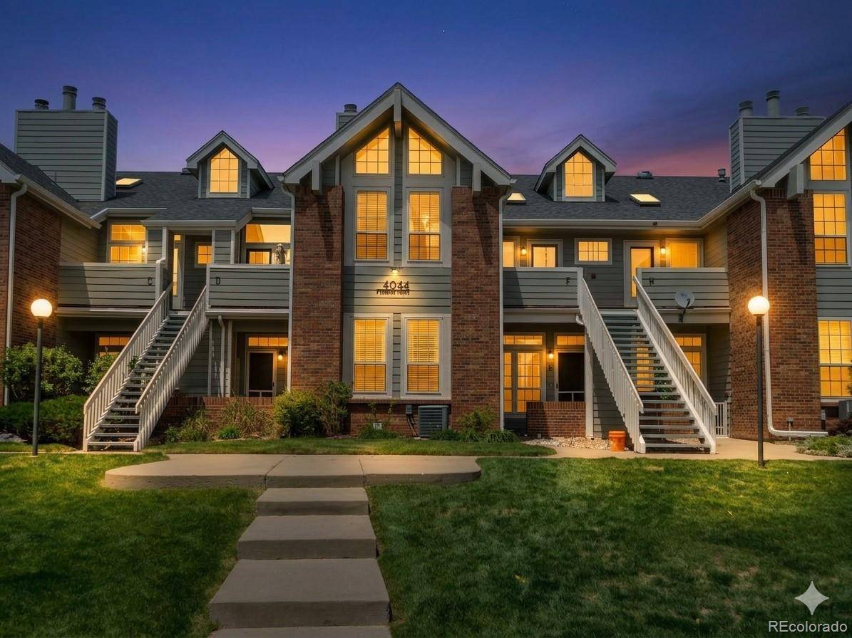 4044 S Carson ST #F, Aurora, CO 80014