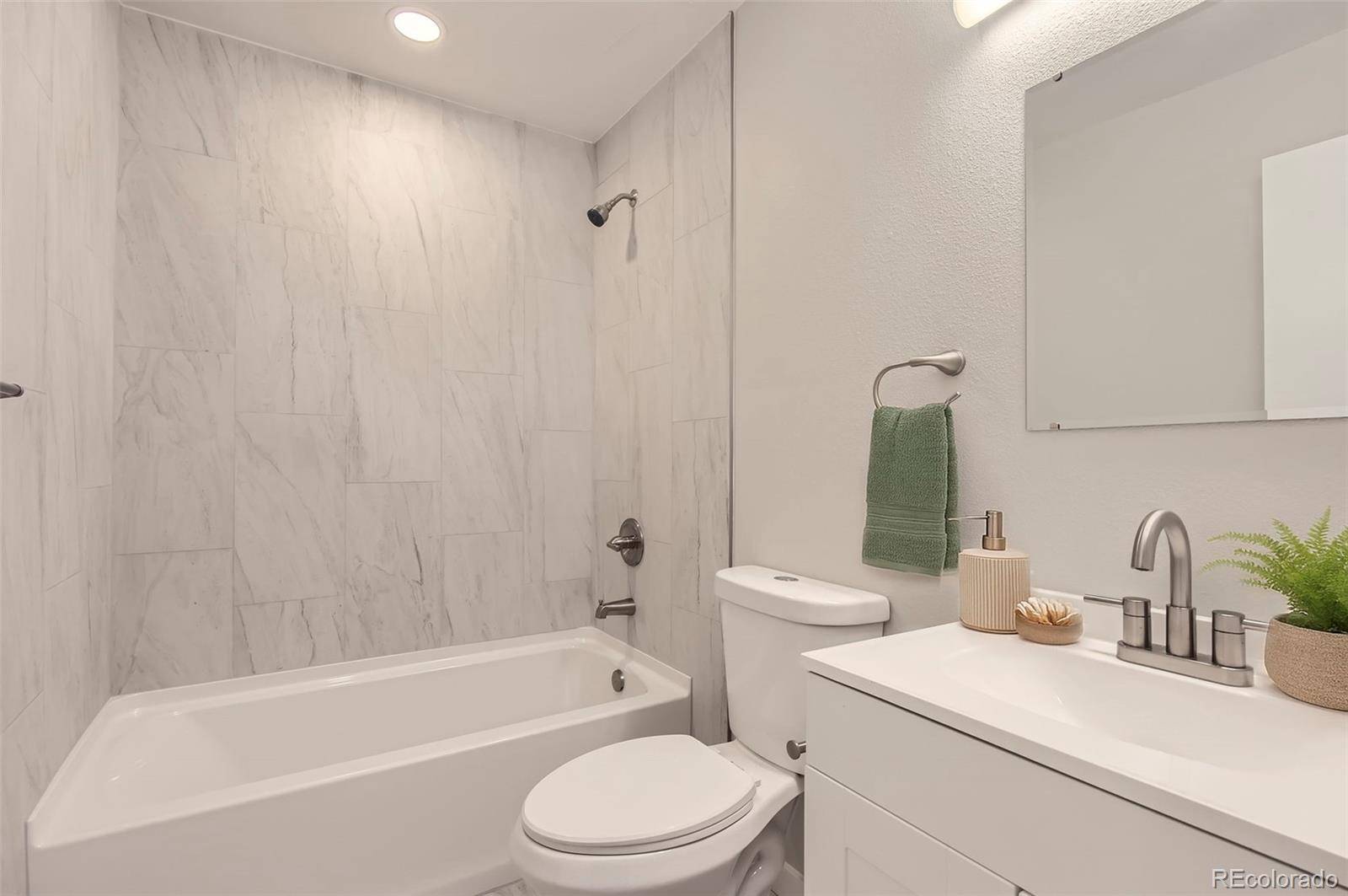 1811 S Quebec WAY #31, Denver, CO 80231