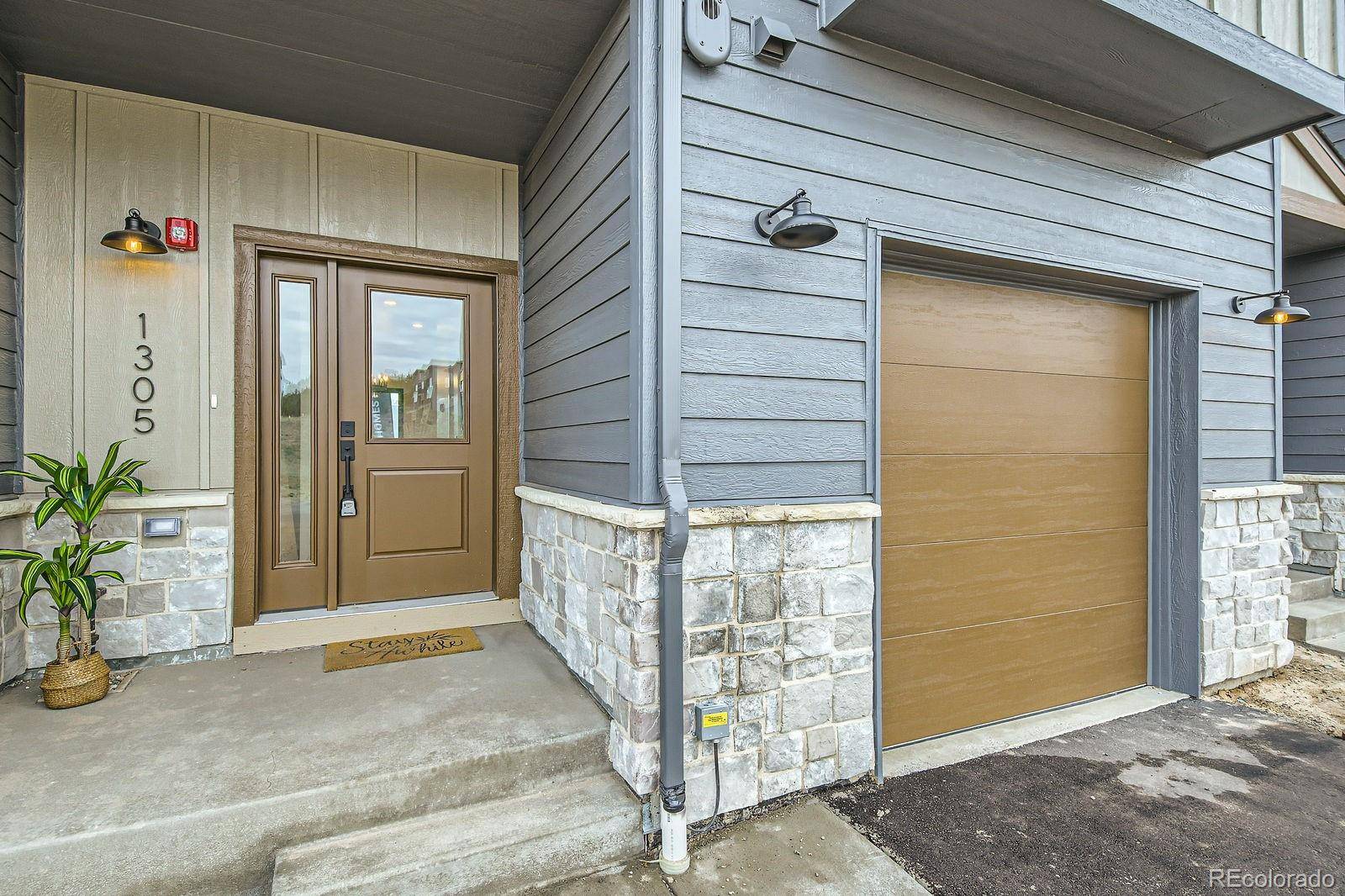 1305 James DR, Tabernash, CO 80478