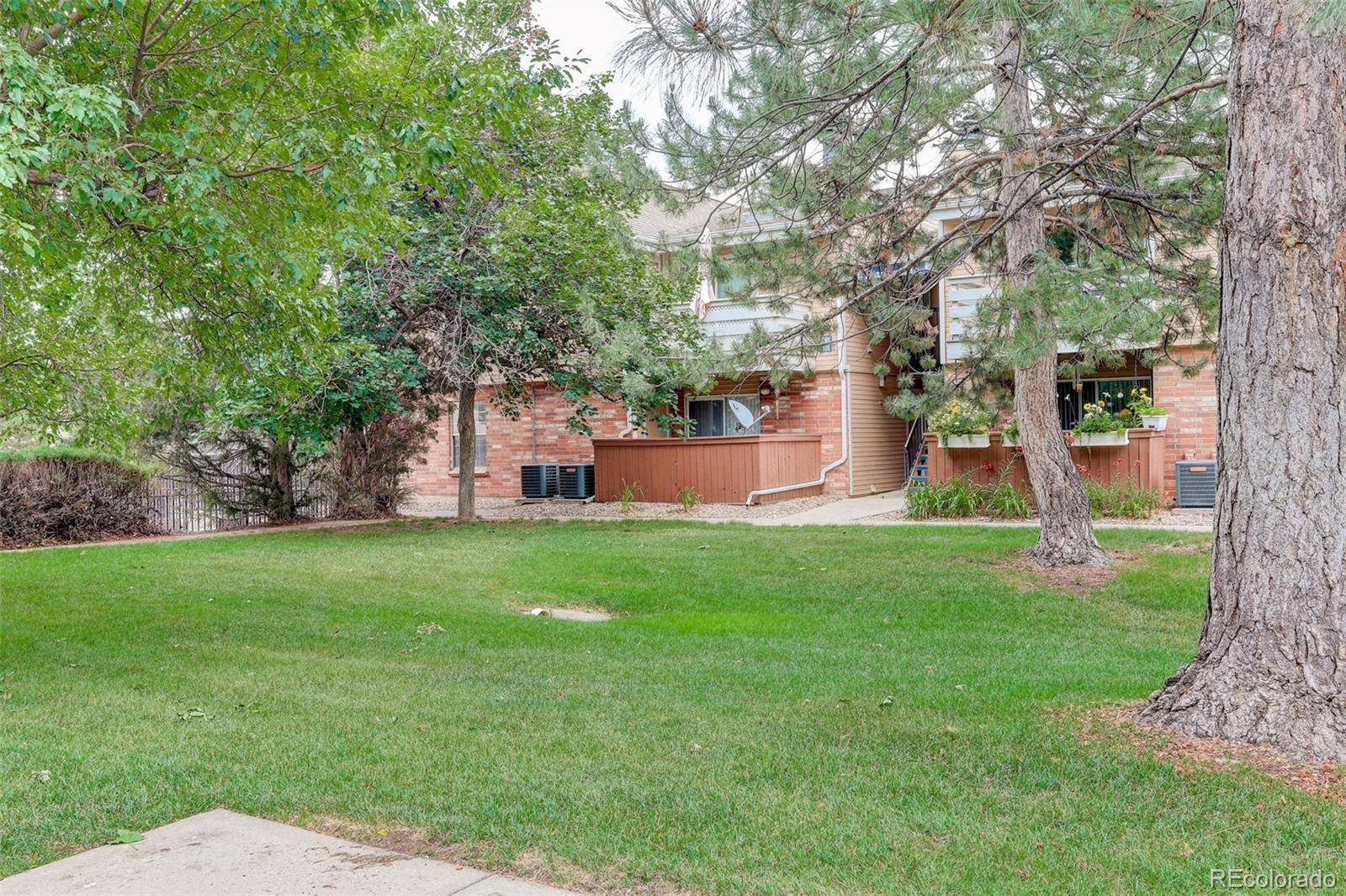 3322 S Ammons ST #101, Lakewood, CO 80227