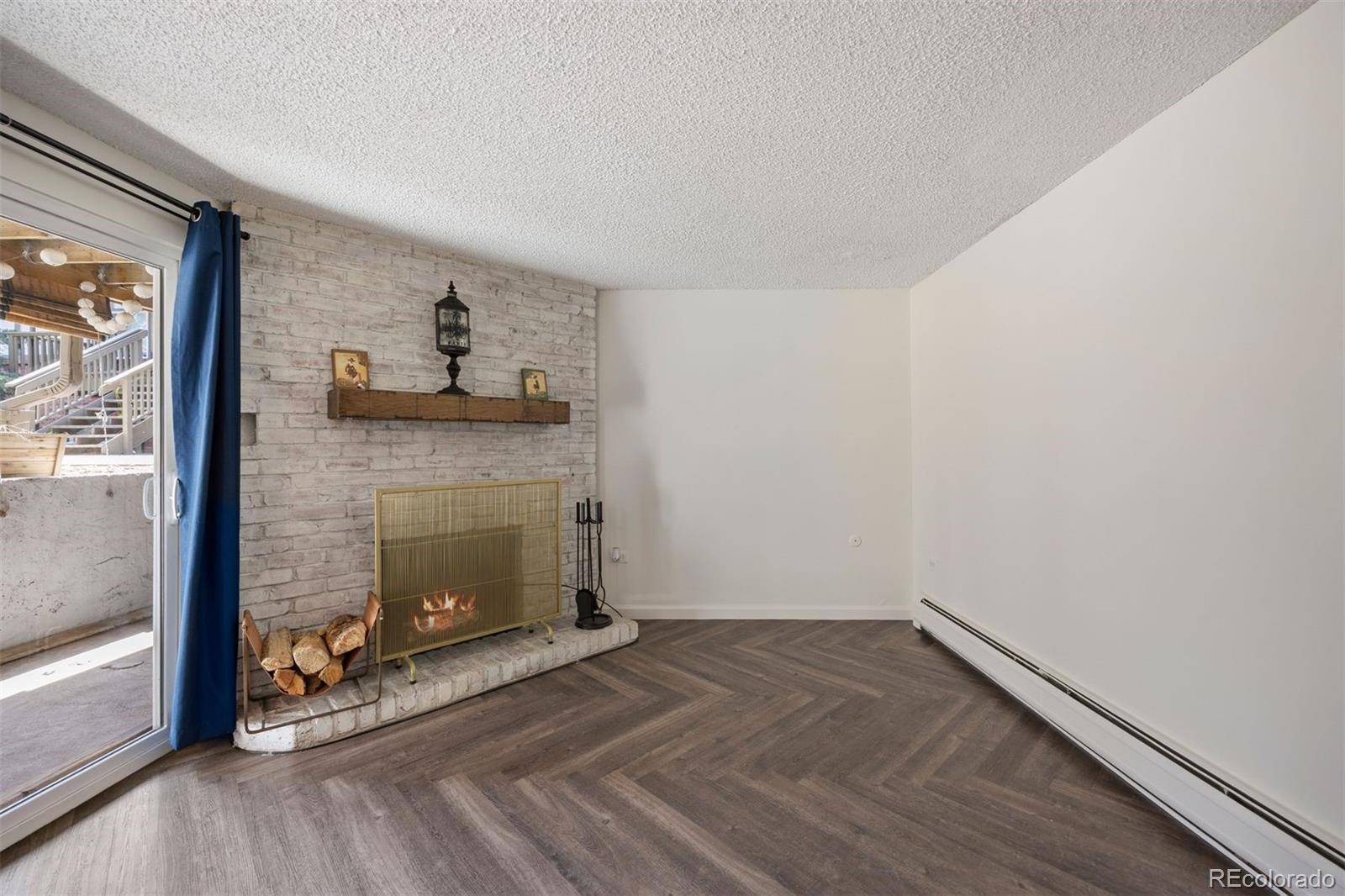 2700 S Holly ST #100, Denver, CO 80222