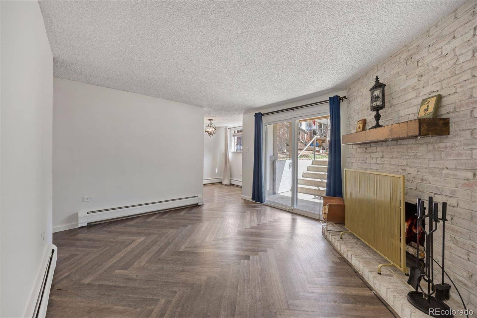 2700 S Holly ST #100, Denver, CO 80222