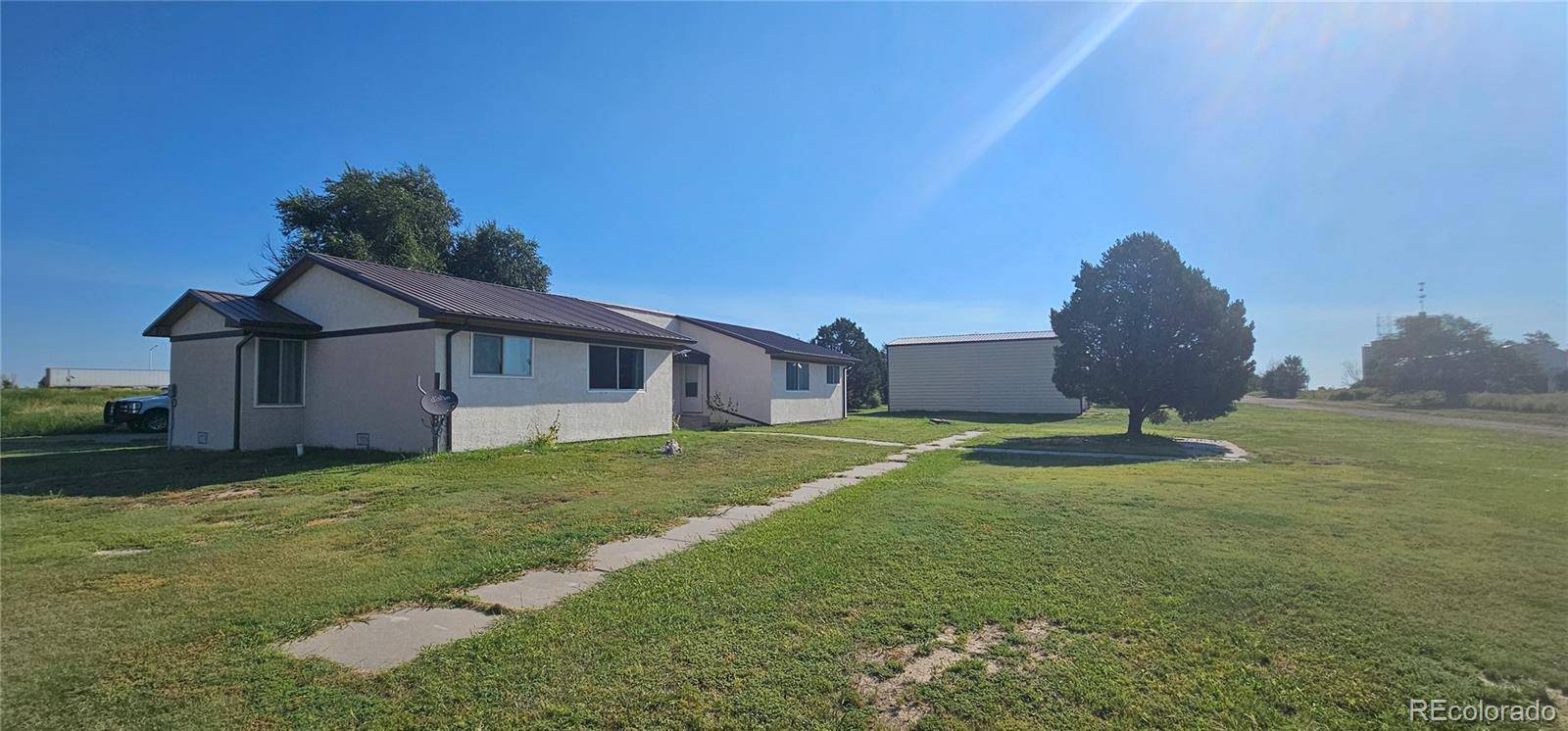 708 W 1st AVE, Kit Carson, CO 80825