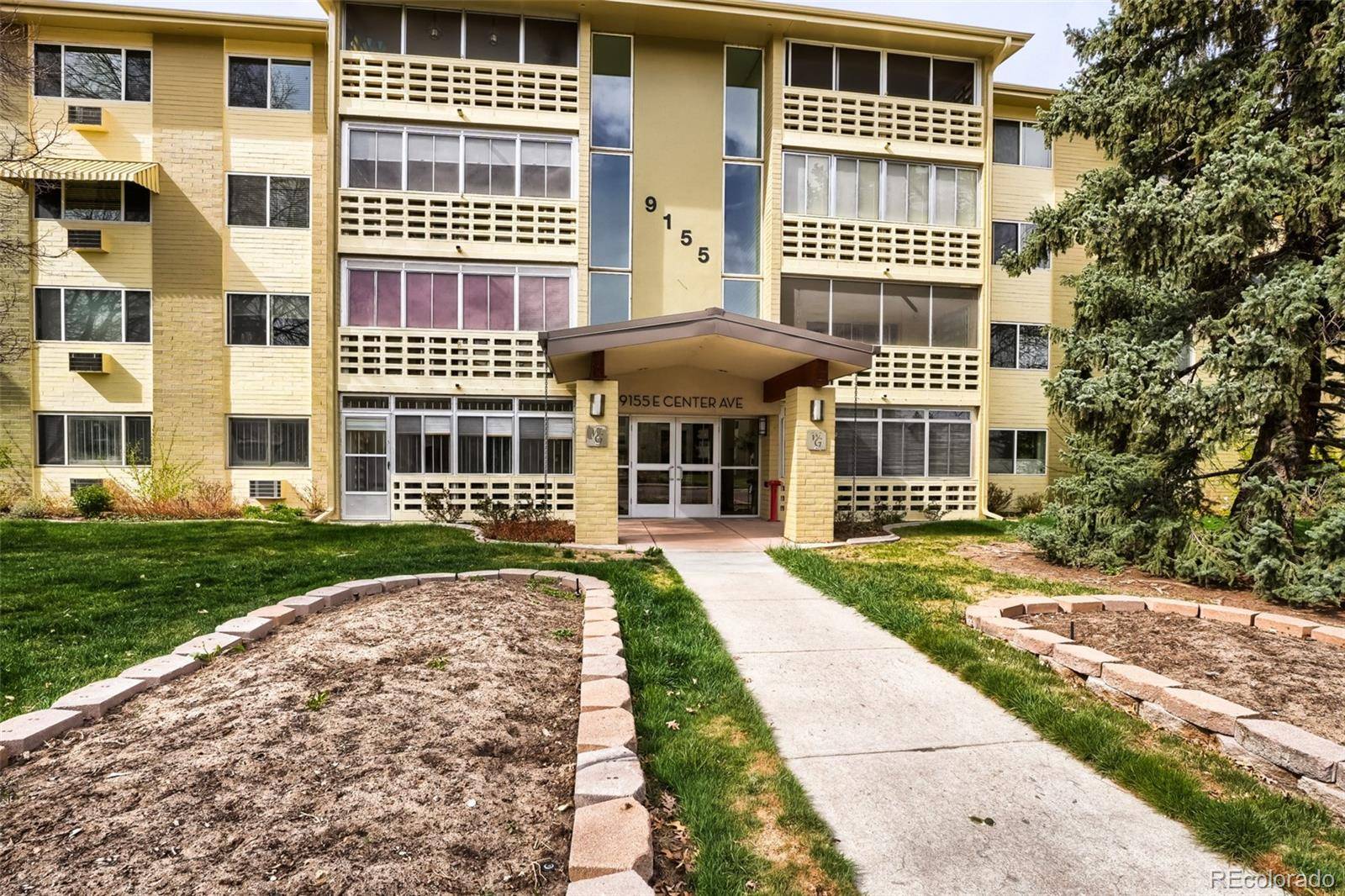 9155 E Center AVE #2C, Denver, CO 80247