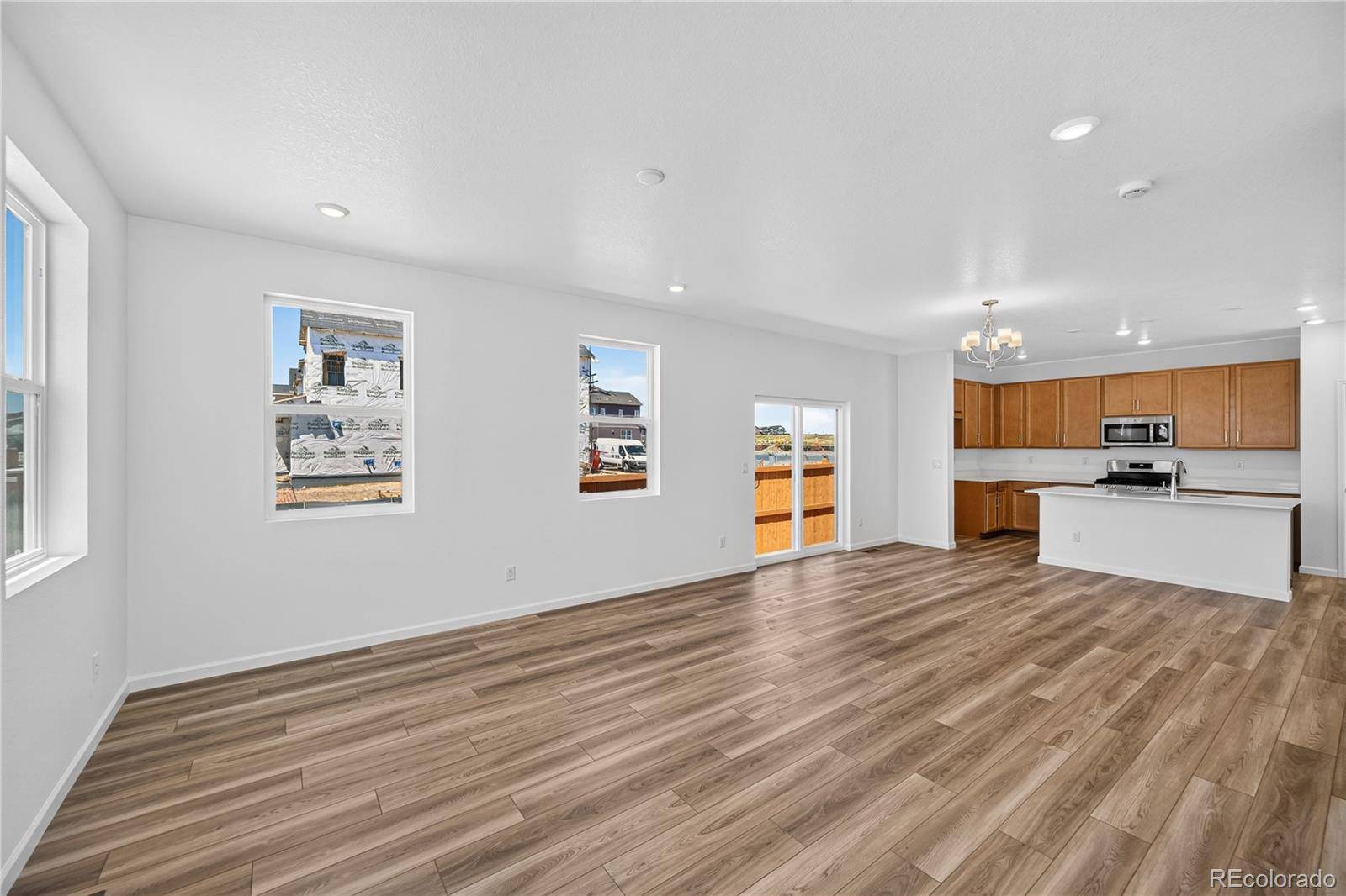 342 N Bersshine CT, Watkins, CO 80137