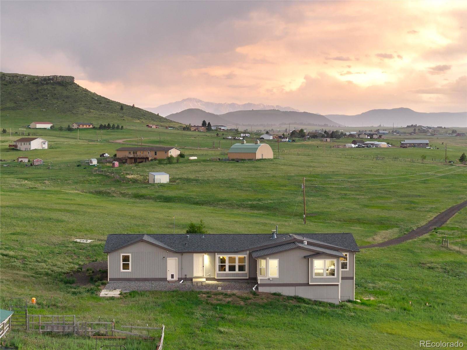 11100 Haskel Creek RD, Larkspur, CO 80118