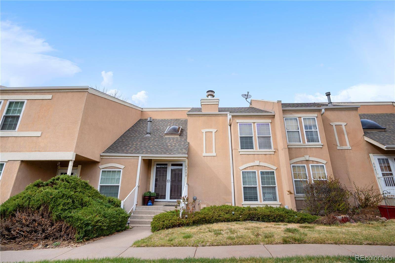 2925 S Vaughn WAY, Aurora, CO 80014