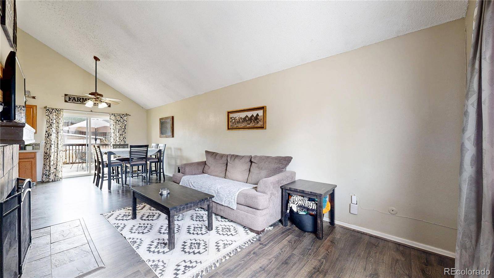 6327 S Johnson ST, Littleton, CO 80123