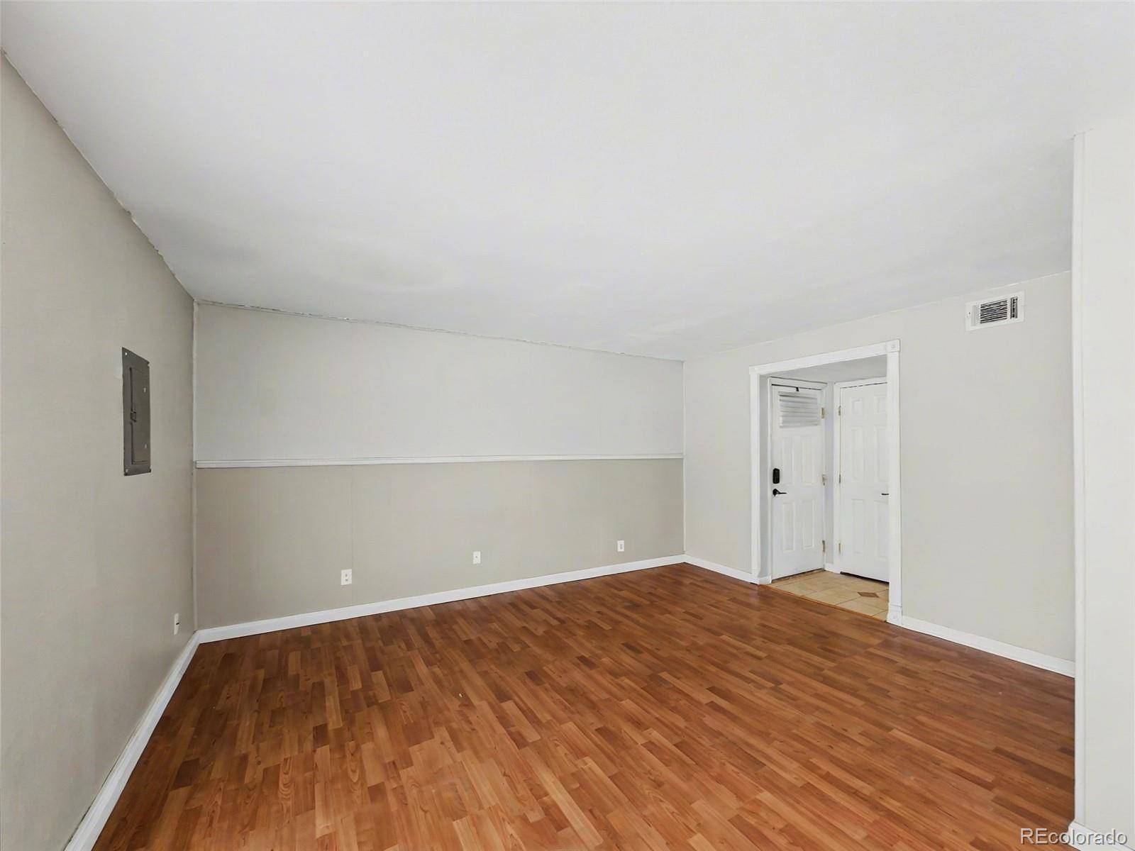 968 S Peoria ST, Aurora, CO 80012