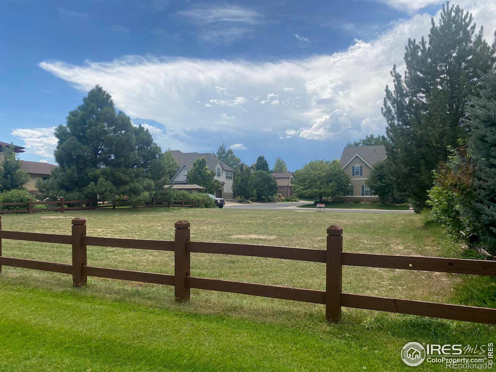 1719 Stardance CIR, Longmont, CO 80504