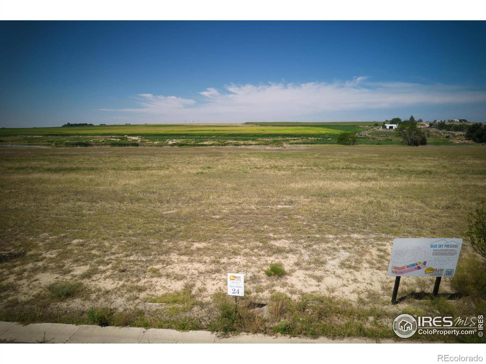 24 Lakeview CIR, Fort Morgan, CO 80701