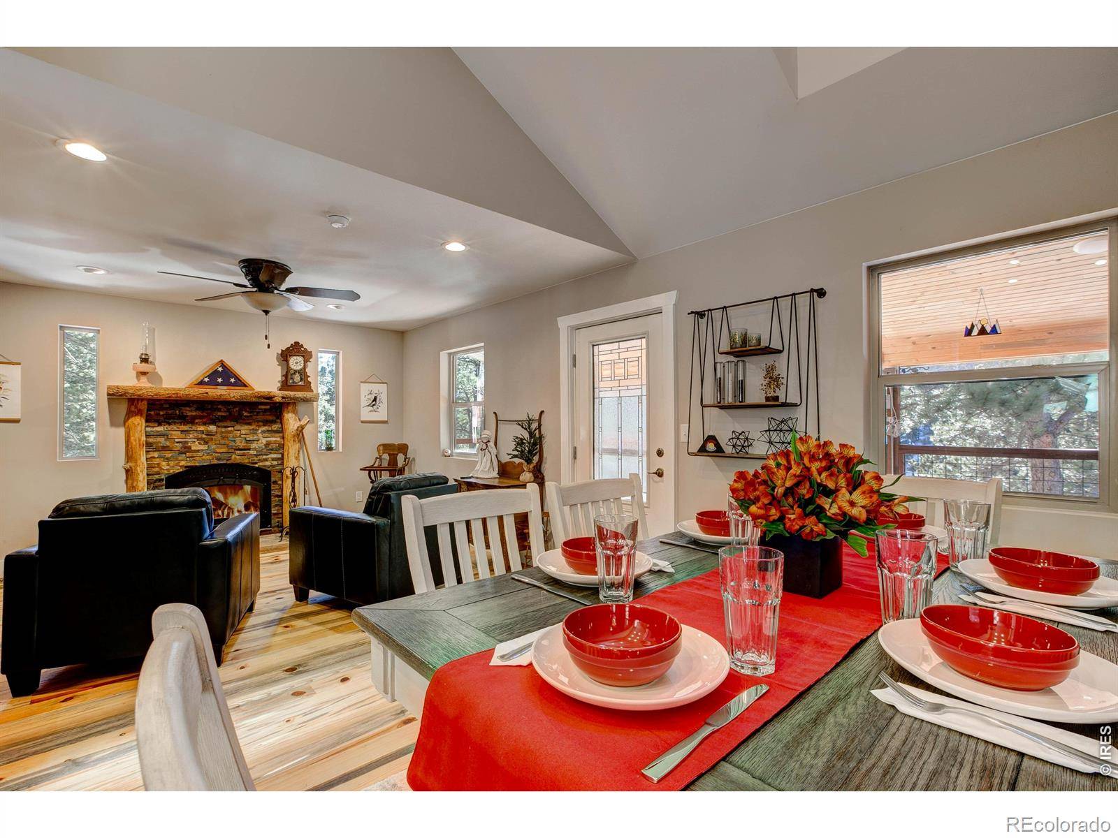 972 Aspen DR, Lyons, CO 80540