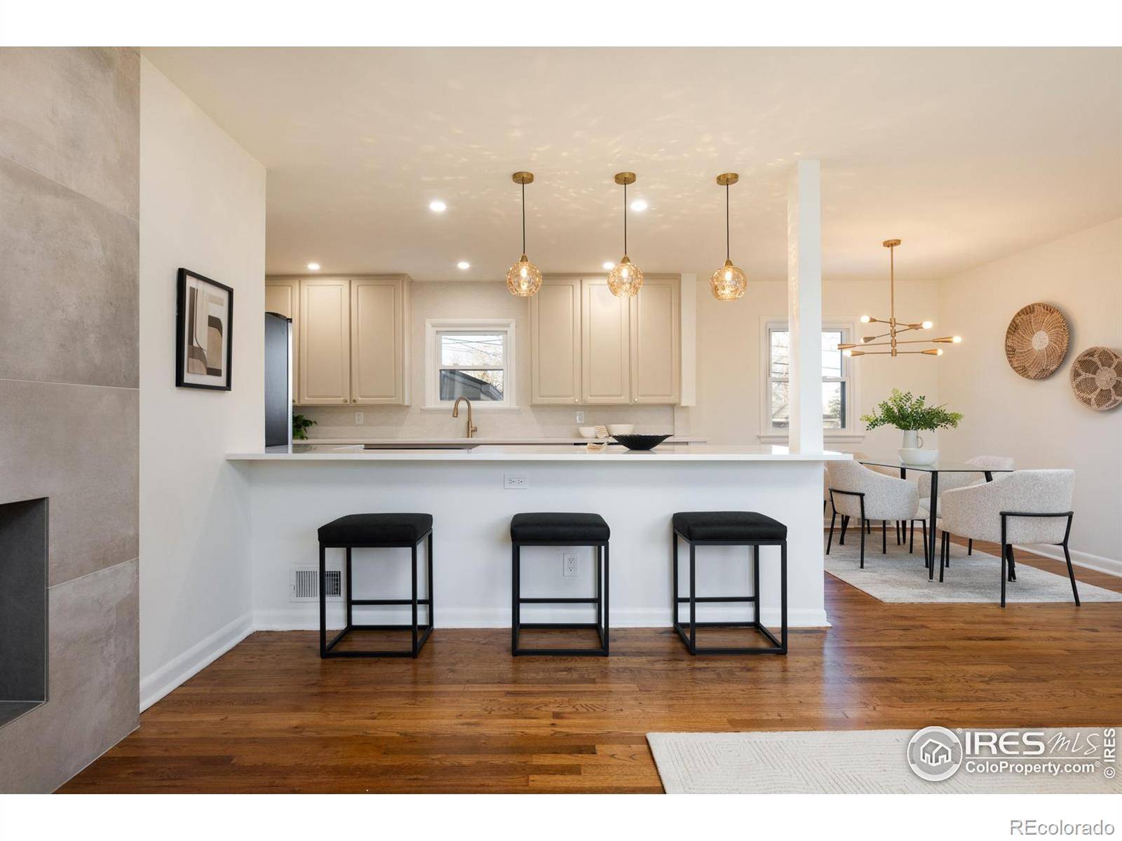 6 Sunset CIR, Longmont, CO 80501