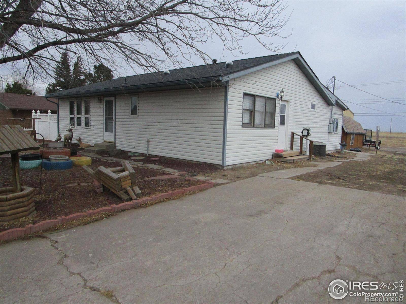 870 13th ST, Burlington, CO 80807