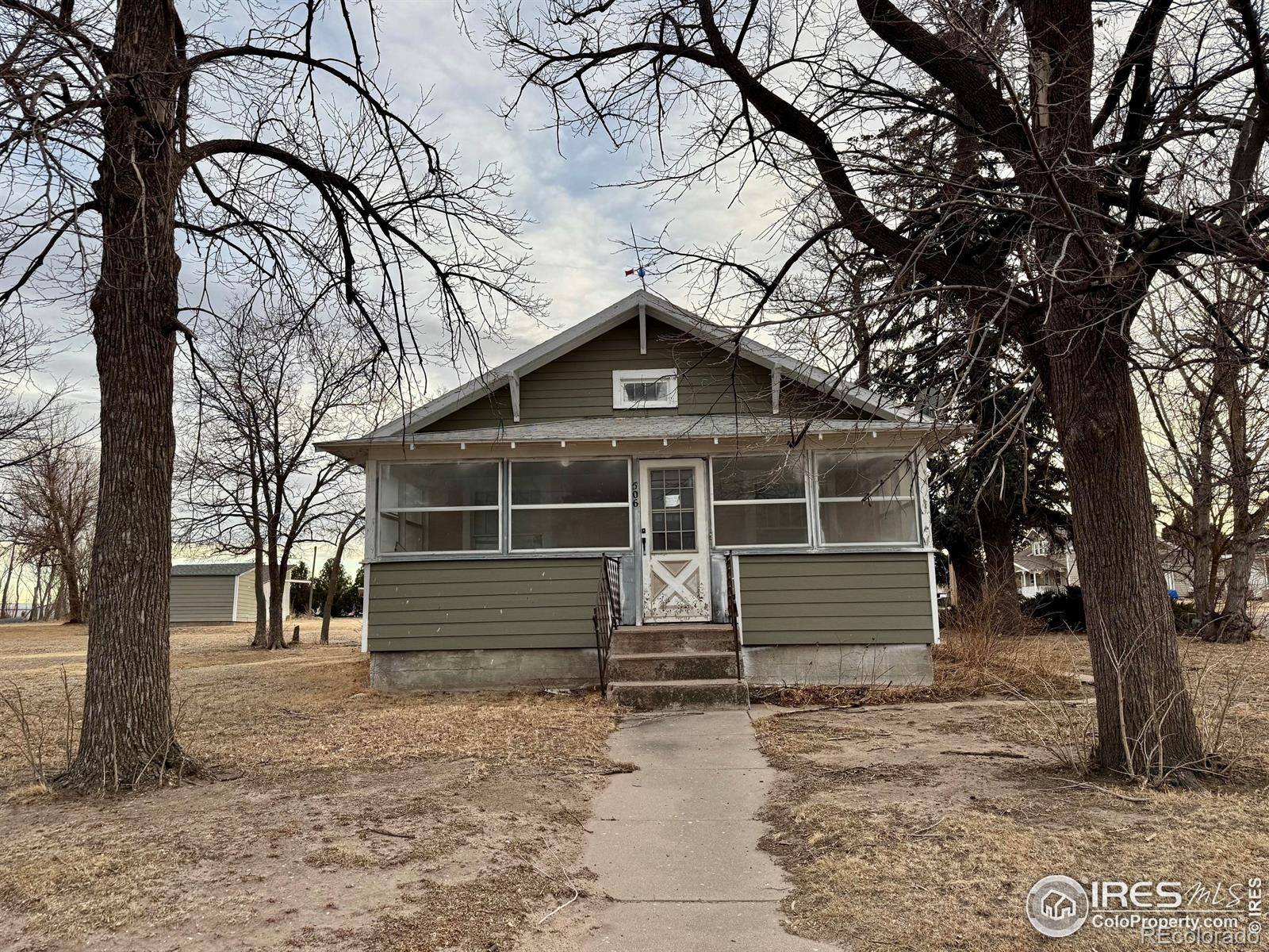 506 E Raymond ST, Haxtun, CO 80731