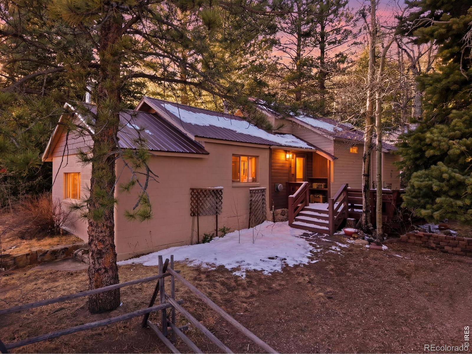2476 Riverside DR, Lyons, CO 80540
