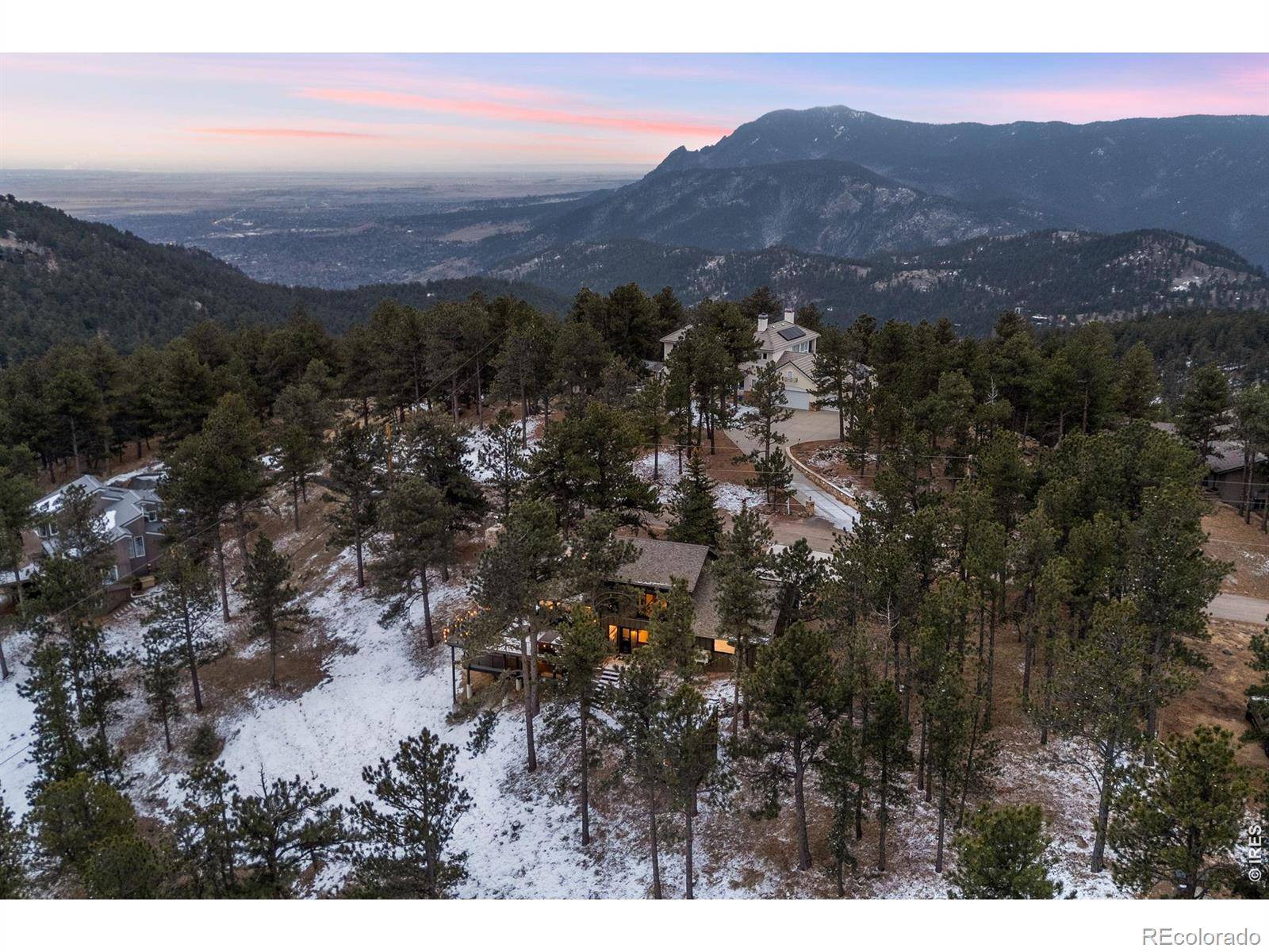 93 Hawk LN, Boulder, CO 80304