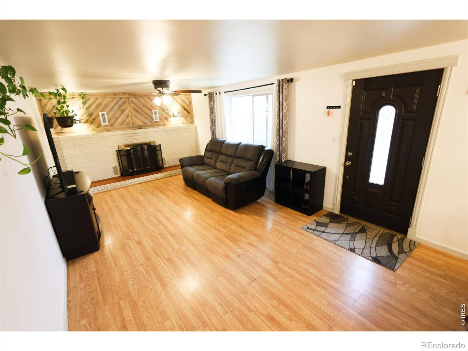 507 W 11th ST, Loveland, CO 80537
