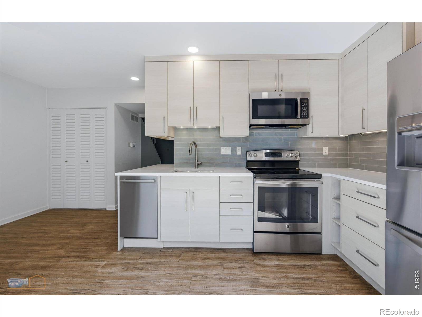 780 W Moorhead CIR #B, Boulder, CO 80305