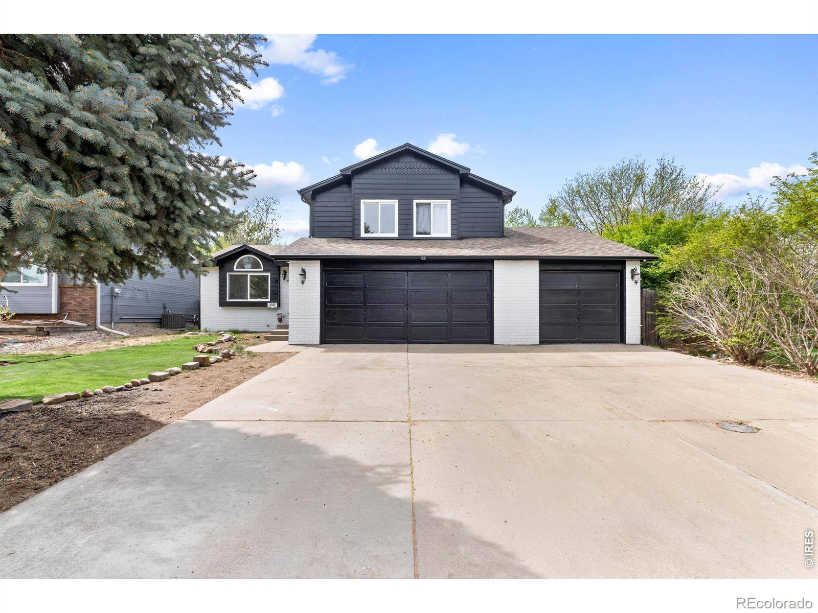 2317 42nd Ave Ct, Greeley, CO 80634