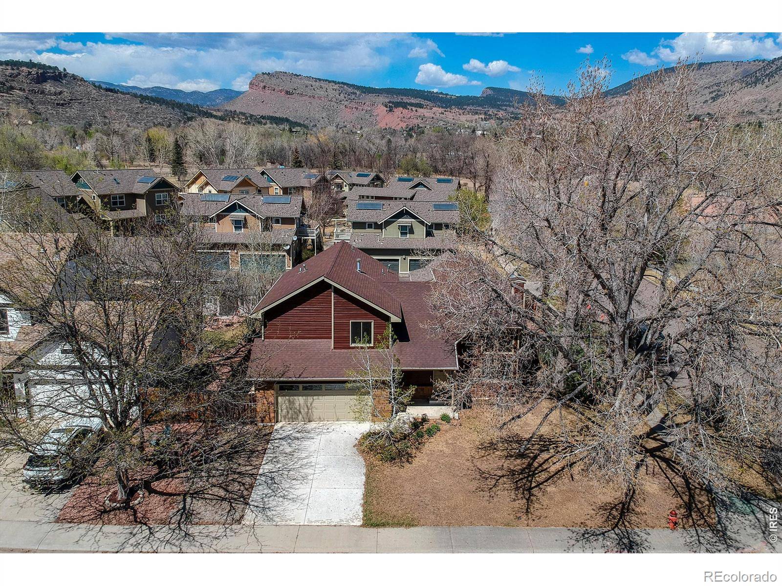 202 Welch DR, Lyons, CO 80540