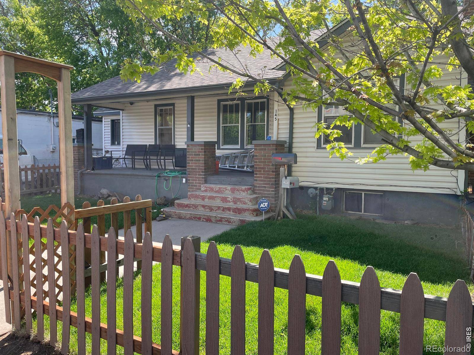 135 Cleveland AVE, Loveland, CO 80537