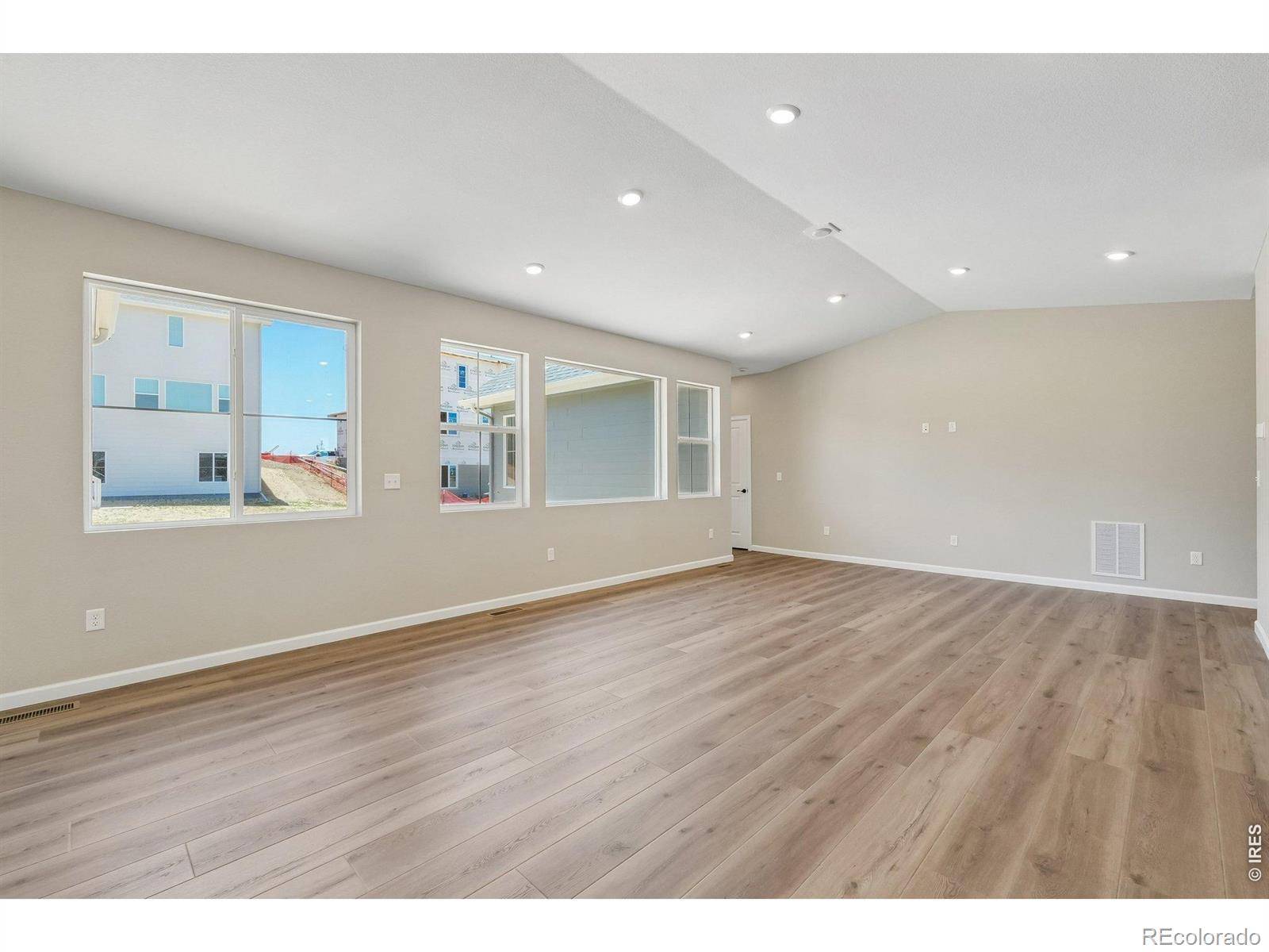 24406 E 35th DR, Aurora, CO 80019