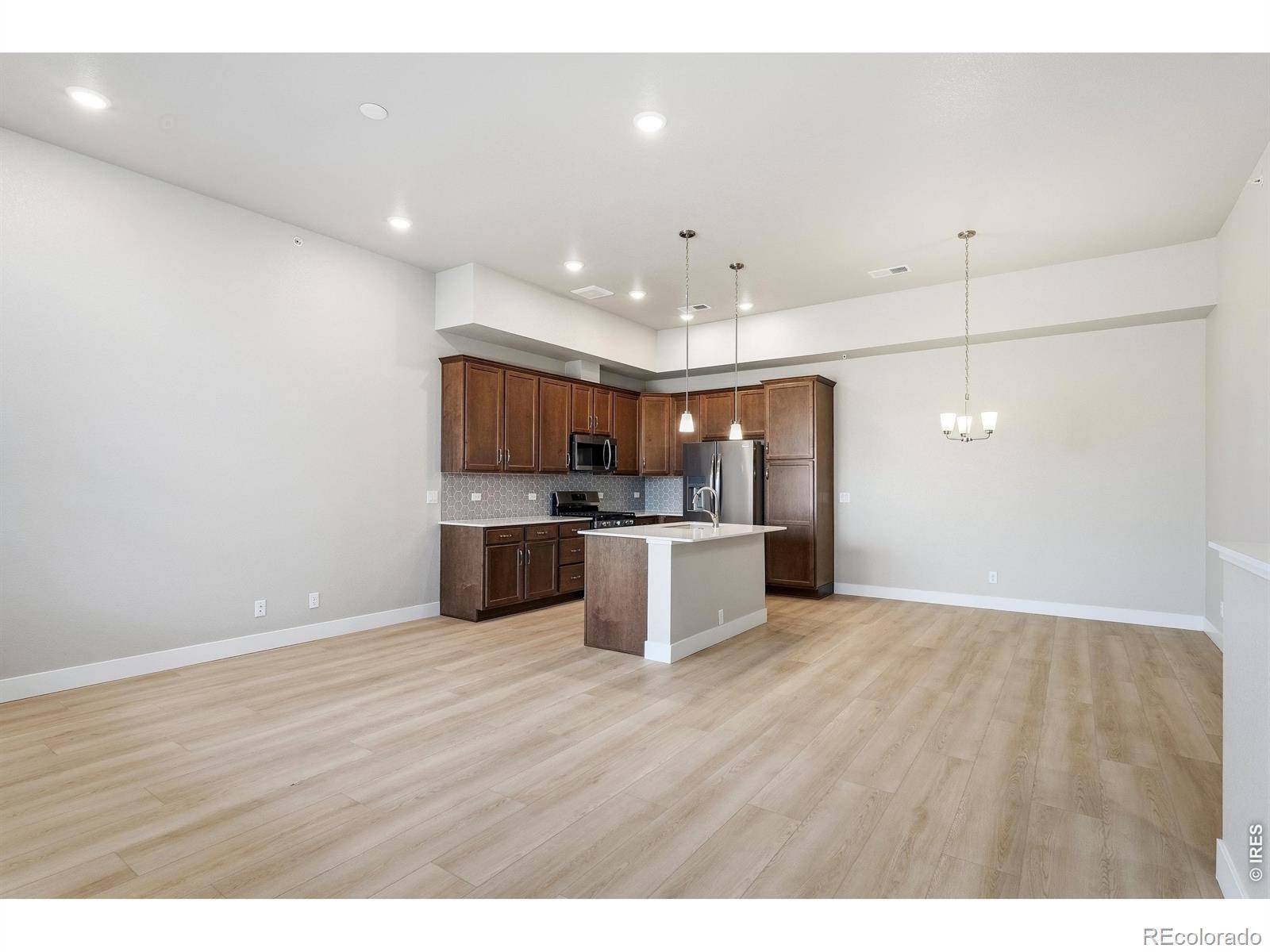 6794 School House DR #204, Timnath, CO 80547