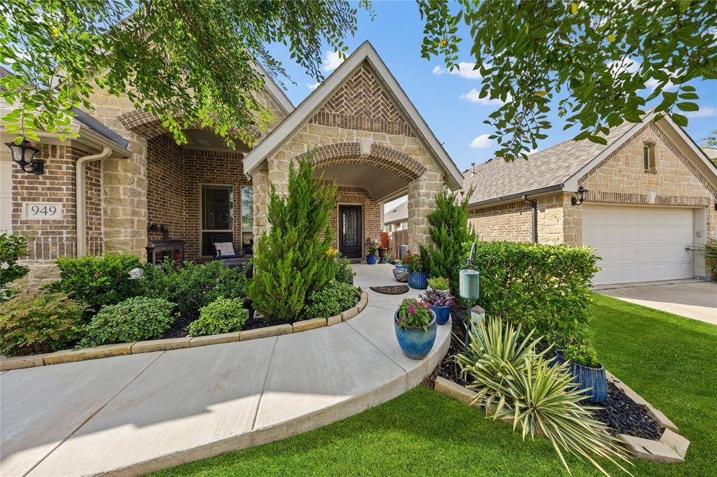 949 Mangrove Drive, Fate, TX 75087