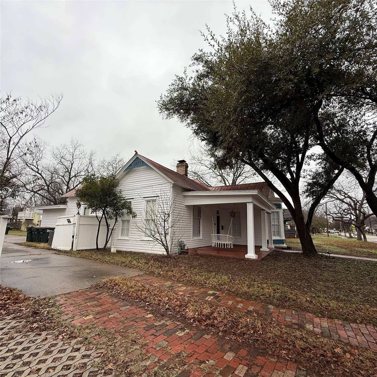 1604 S Austin Ave, Georgetown, TX 78626