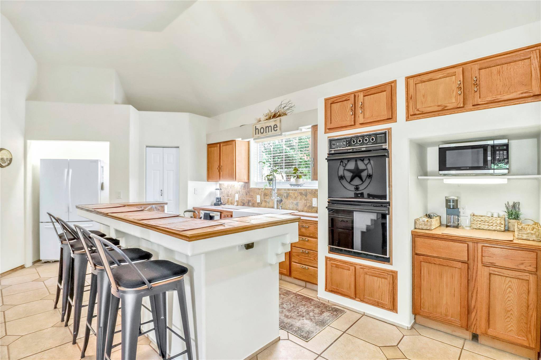 2371 Purgatory RD, New Braunfels, TX 78132