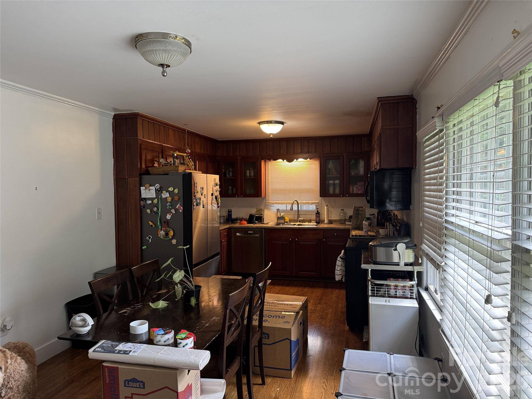 948 Heather LN, Charlotte, NC 28209