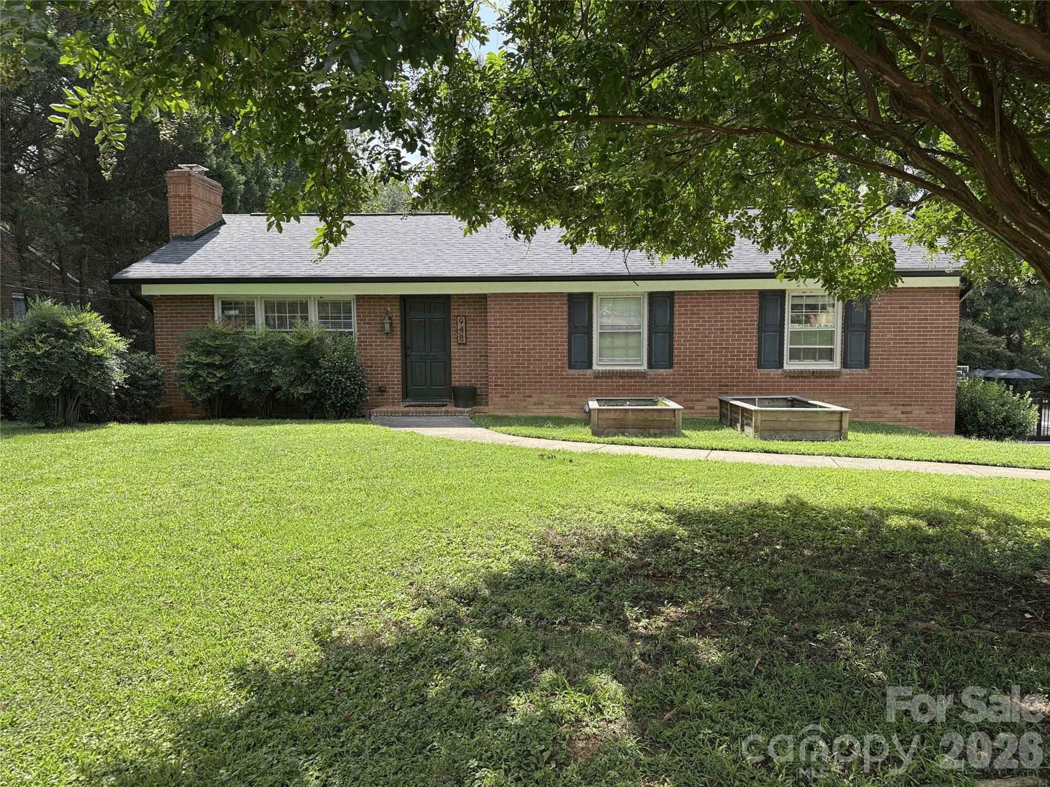 948 Heather LN, Charlotte, NC 28209
