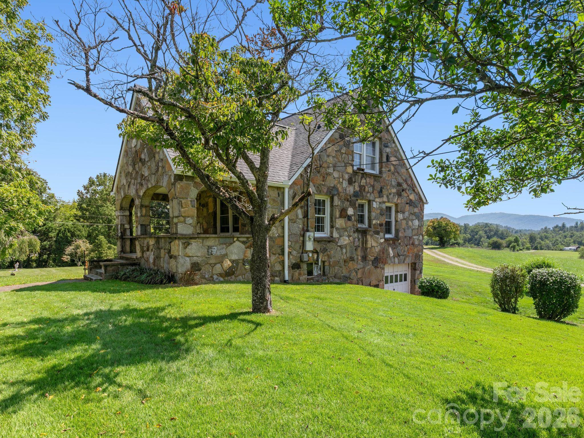 1279 Charlotte HWY, Fairview, NC 28730
